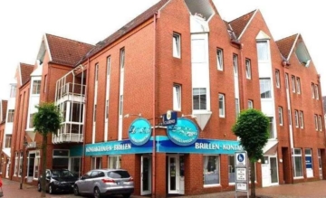 Helle 3-Zimmer-Wohnung mit Balkon, Einbauküche & Tiefgaragenstellplatz in Brake zu vermieten, 26919 Brake, Etagenwohnung