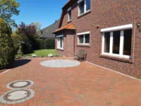 zusätzlicher Stellplatz vor dem Haus