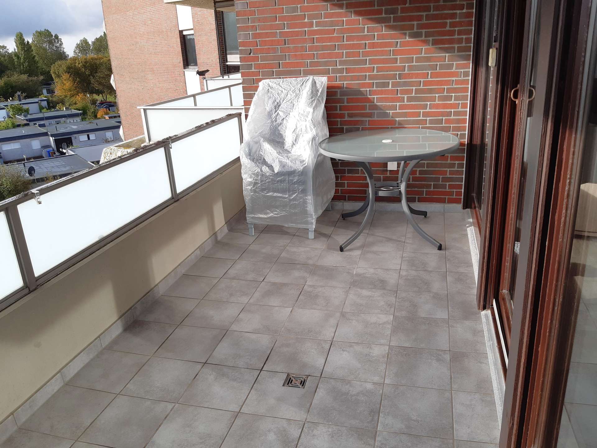großer Balkon
